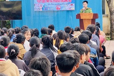 Sinh hoạt chuyên đề: Tuyên truyền trật tự ATGT và sử dụng pháo và các chất gây nổ